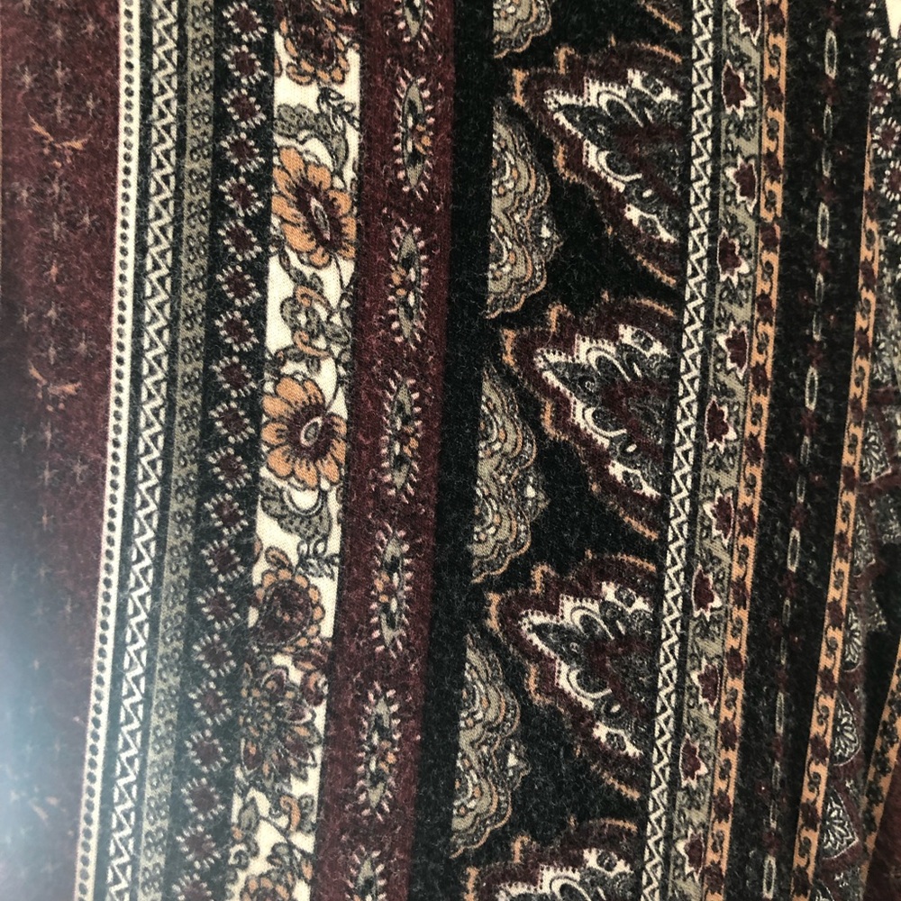 Patterned Flowy Pants - Picture 3 of 3